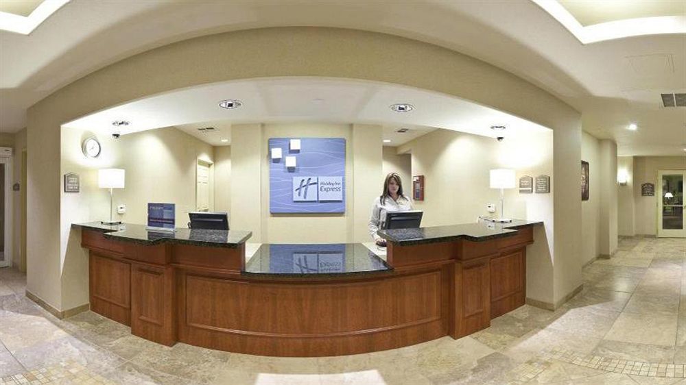 Holiday Inn Express Porterville By Ihg Exterior photo